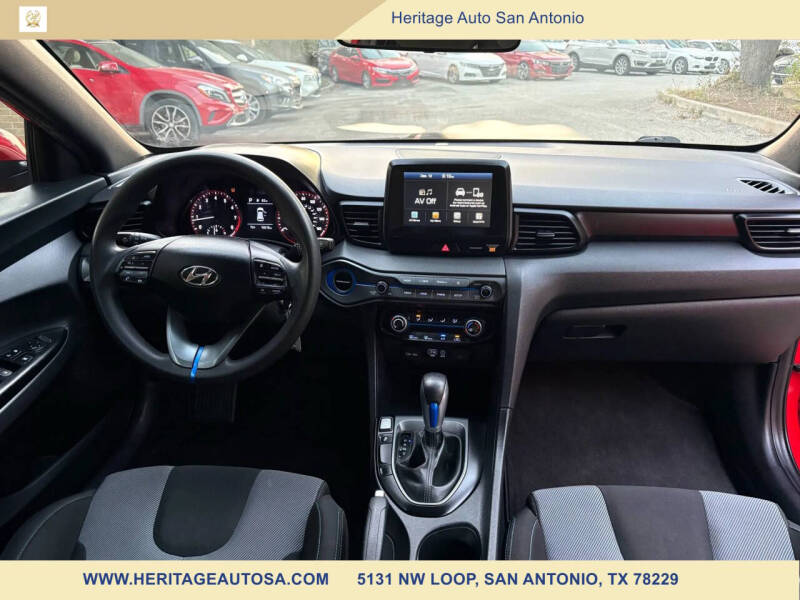 2019 Hyundai Veloster