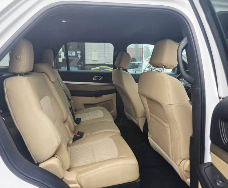 2017 Ford Explorer