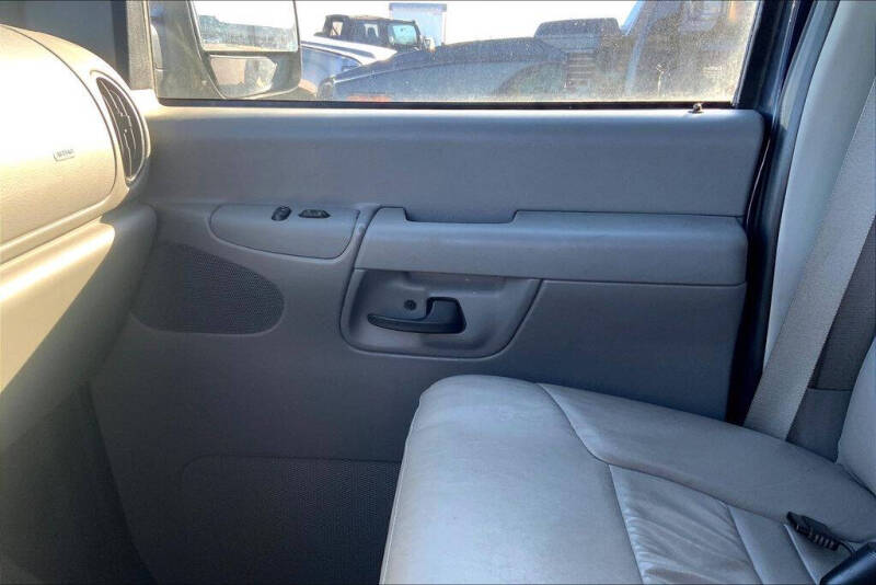 2005 Ford E-Series E-150