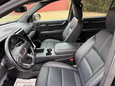 2024 GMC Acadia Elevation