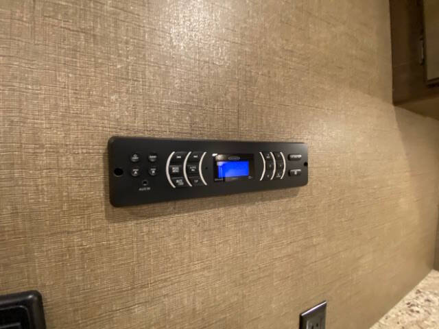 2017 Ford E-Series E-450 SD