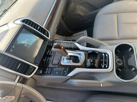 2012 Porsche Cayenne Tiptronic