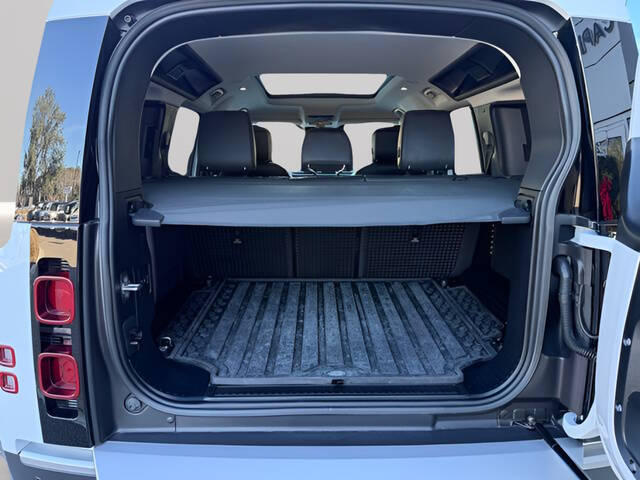 2023 Land Rover Defender