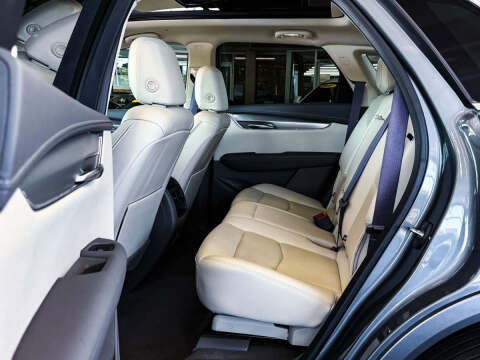 2022 Cadillac XT5 Premium Luxury