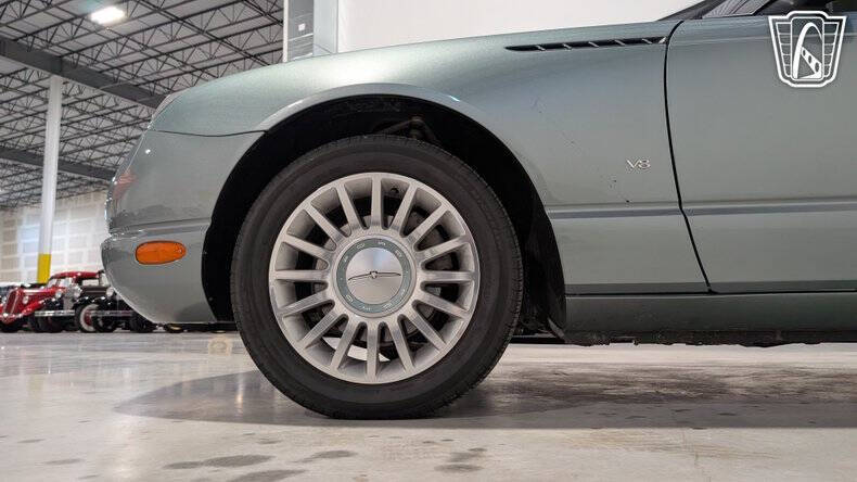 2004 Ford Thunderbird