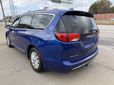 2019 Chrysler Pacifica Touring L