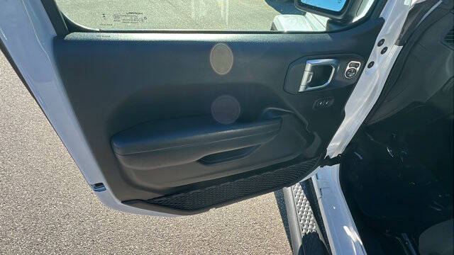 2024 Jeep Gladiator Sport S