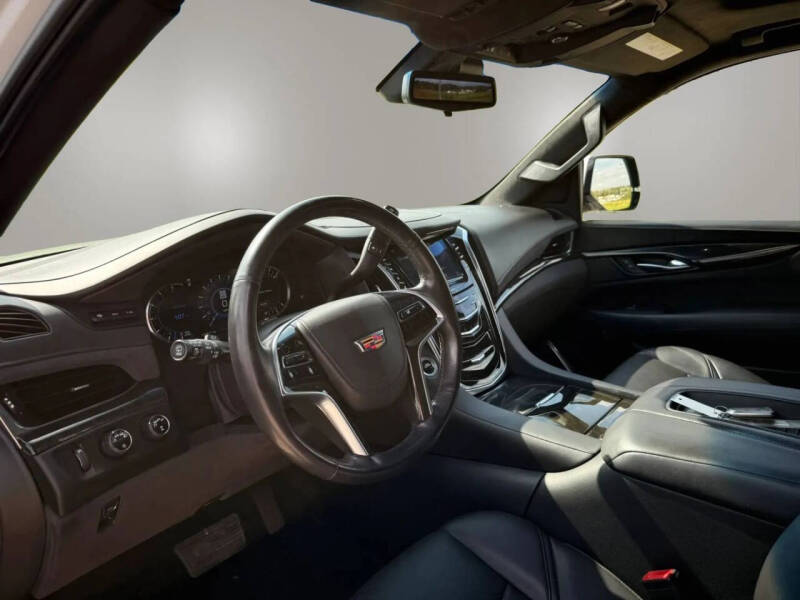 2019 Cadillac Escalade Platinum