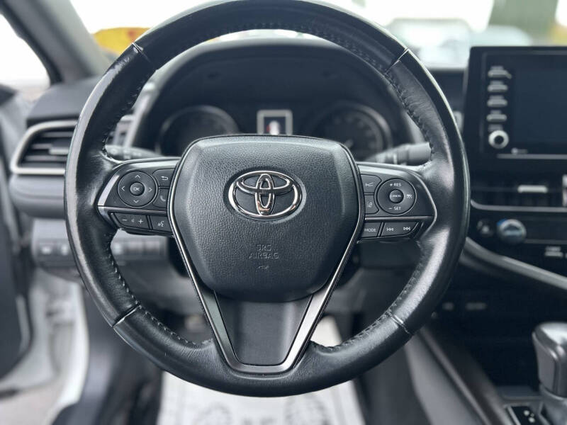 2023 Toyota Camry SE