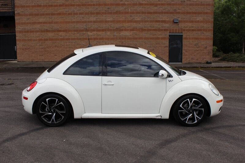 2008 Volkswagen New Beetle Triple White