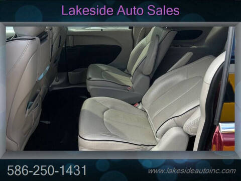 2017 Chrysler Pacifica Hybrid Platinum