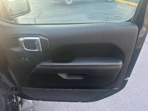 2023 Jeep Gladiator Overland