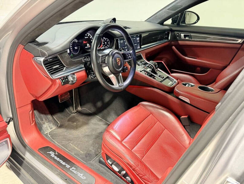 2017 Porsche Panamera Turbo