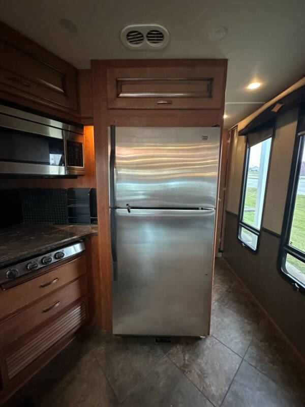 2015 Fleetwood RV Excursion 35B