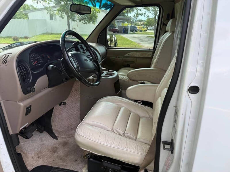 2000 Ford E-Series