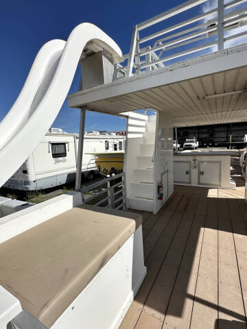 2008 DESTINATION YACHTS n/a