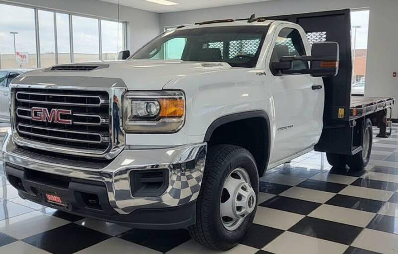 2019 GMC Sierra 3500 Chassis Cab Base's photo