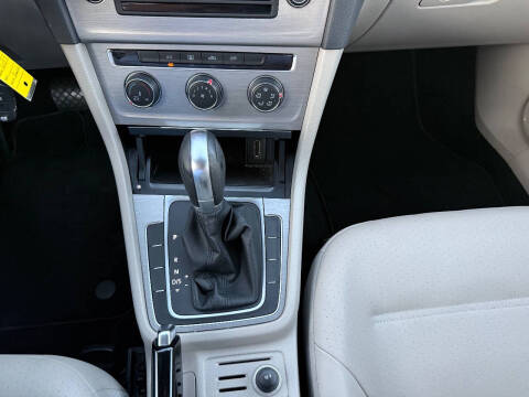 2015 Volkswagen Golf TSI S