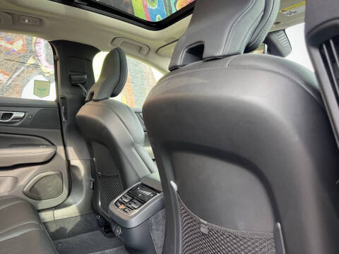 2023 Volvo S60 B5 Ultimate Bright Theme