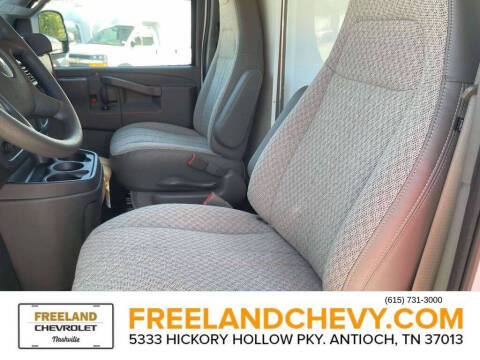 2025 Chevrolet Express 3500