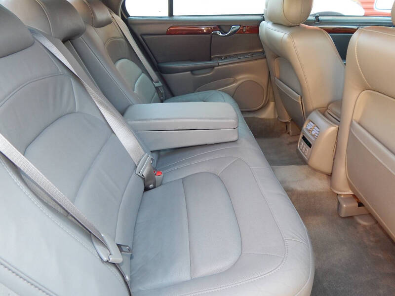 2004 Cadillac DeVille