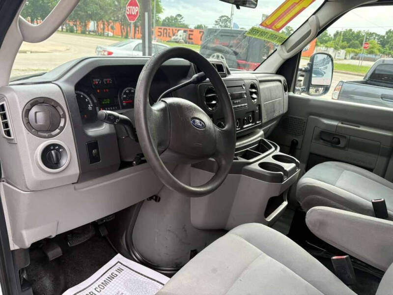 2011 Ford E-Series E-150
