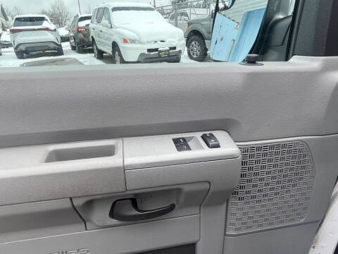 2011 Ford E-Series E-350 SD XLT