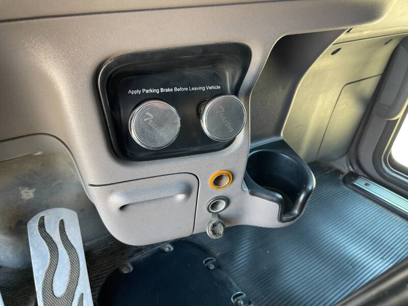 2015 Peterbilt 389