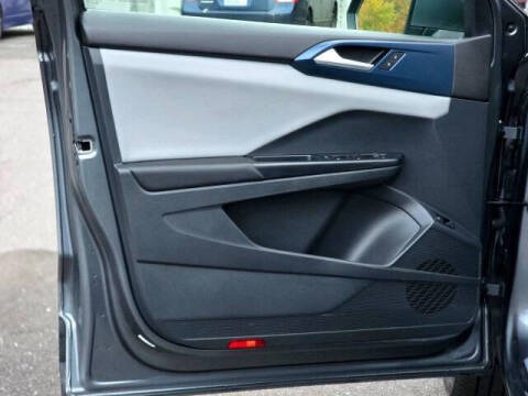 2023 Volkswagen Taos SE 4Motion