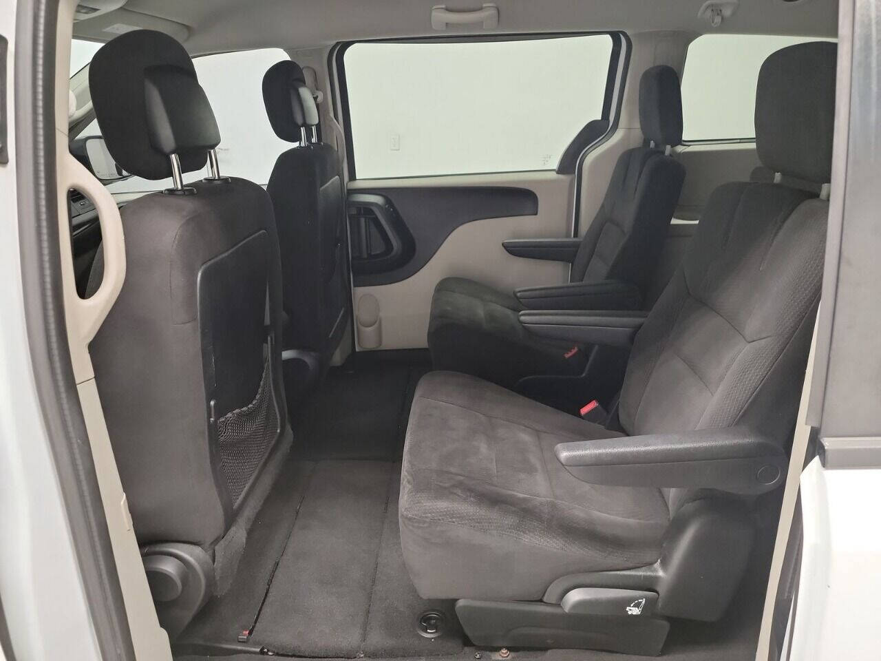 2014 DODGE Grand Caravan Minivan - $4,995