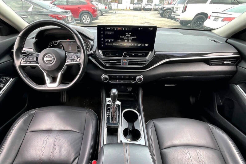 2023 Nissan Altima 2.5 SR