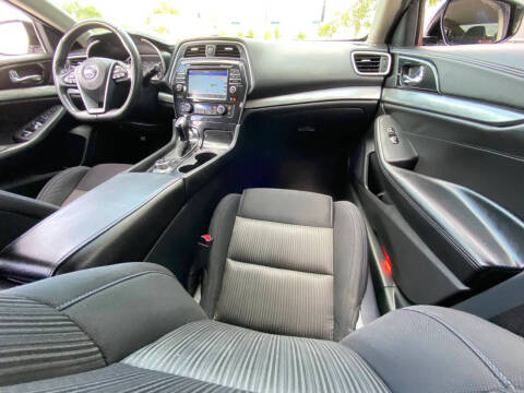2017 Nissan Maxima
