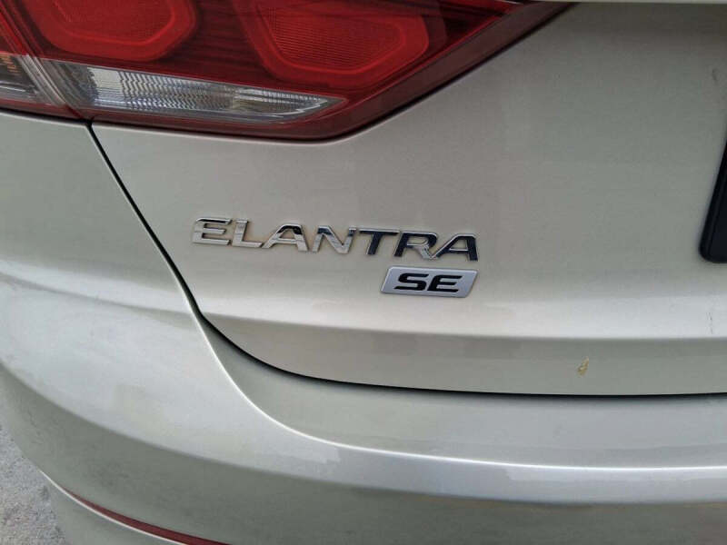 2017 Hyundai Elantra