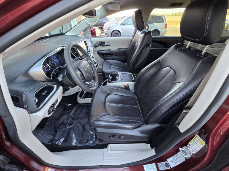 2022 Chrysler Pacifica Touring L