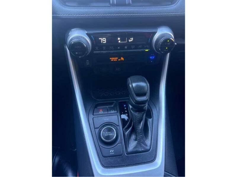 2019 Toyota RAV4 Hybrid XLE