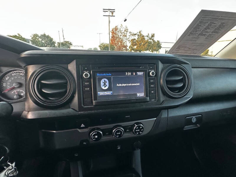 2017 Toyota Tacoma SR