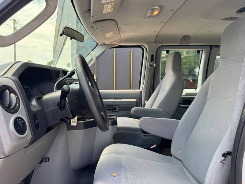 2012 Ford E-Series