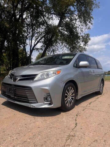 2020 Toyota Sienna XLE 8-Passenger