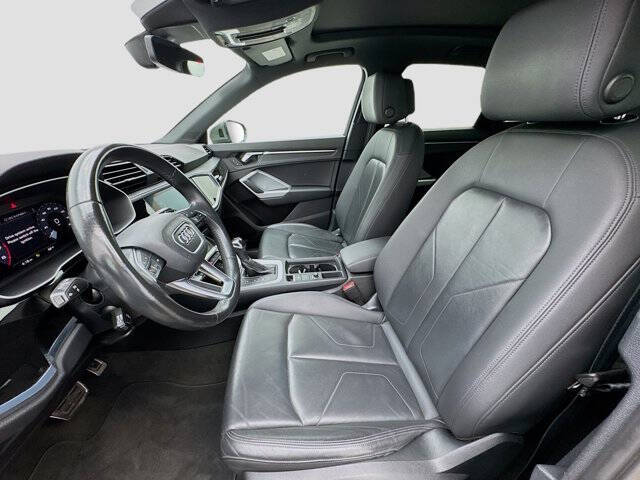 2022 Audi Q3 quattro S line Premium 45 TFSI