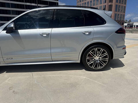 2016 Porsche Cayenne GTS