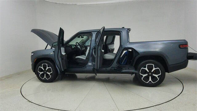 2023 Rivian R1T Adventure