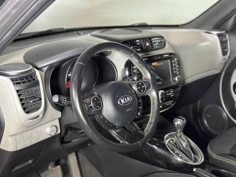 2016 Kia Soul +