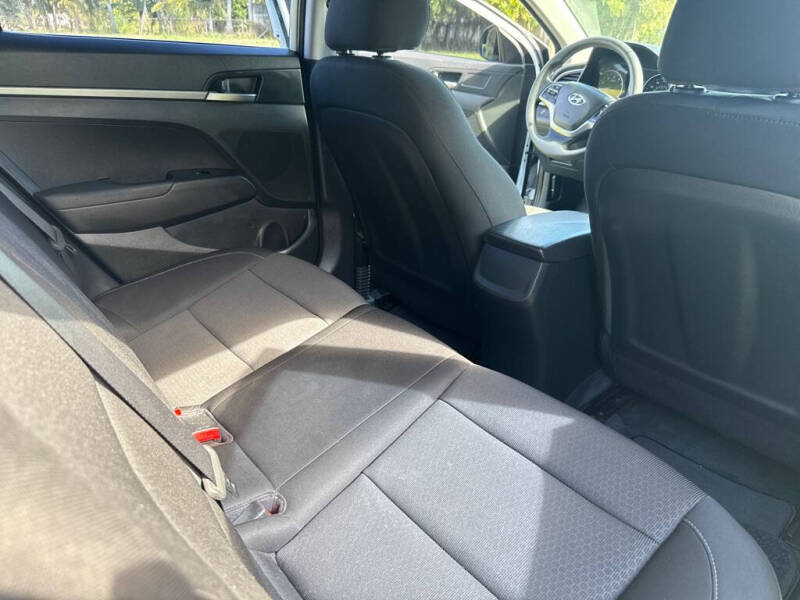 2018 Hyundai Elantra