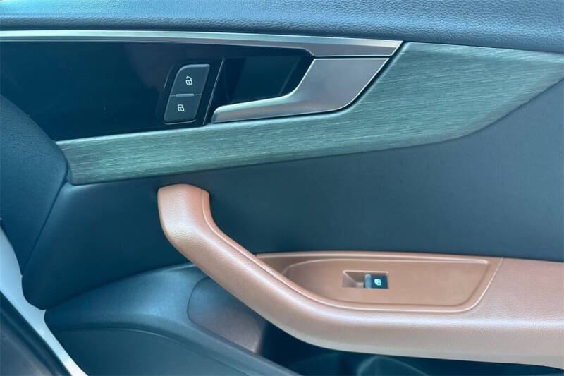 2021 Audi A4 quattro Premium 40 TFSI