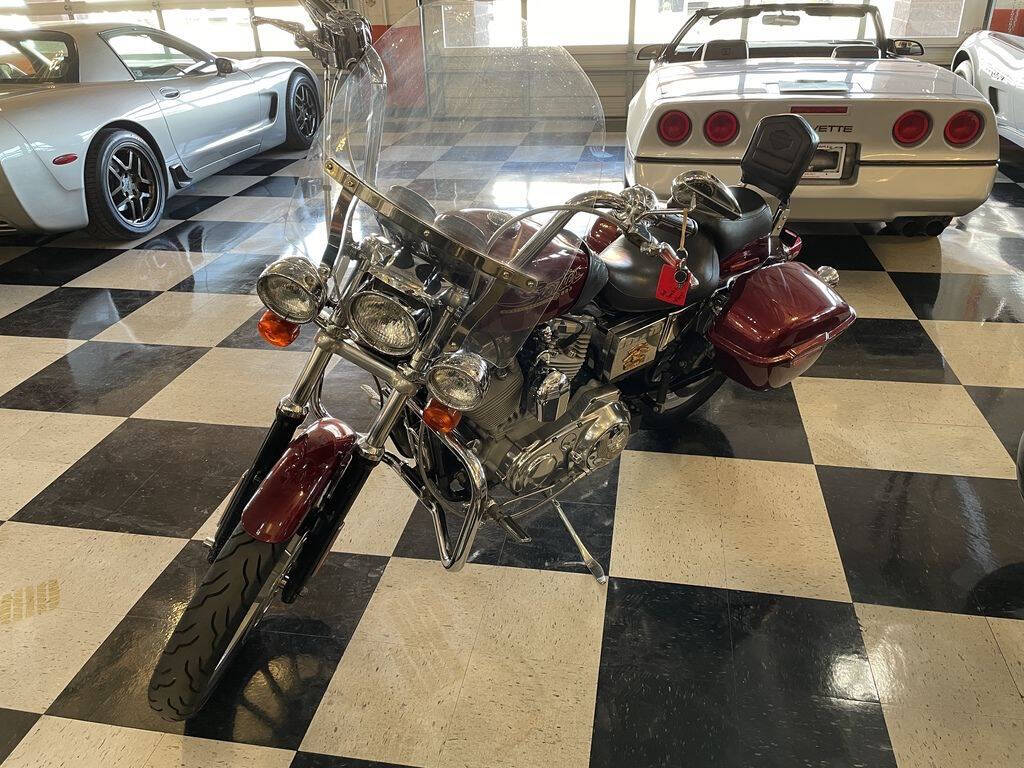 2001 Harley-Davidson® XL883C - Sportster® Custo 6