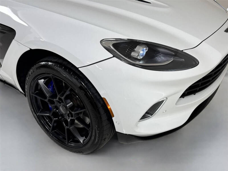 2021 Aston Martin DBX