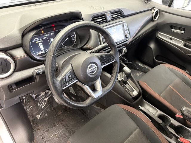 2022 Nissan Versa SR