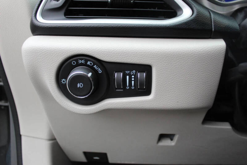 2021 Chrysler Pacifica Touring L