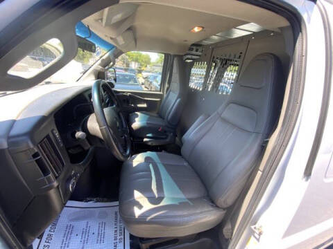 2022 Chevrolet Express 2500