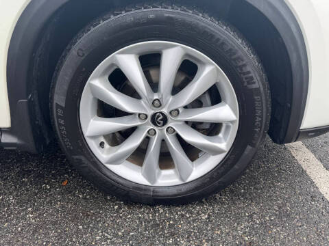 2019 Infiniti QX50 Essential